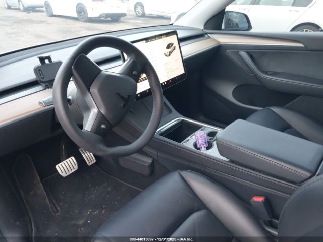 2022 TESLA MODEL Y 7SAYGDEF2NF563470 Photo 4