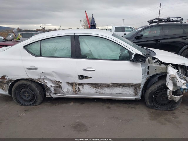 3N1CN7AP0HL838744 Nissan Versa 1.6 Sv