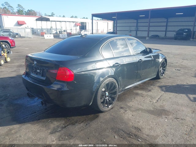 2010 BMW M3 WBSPM9C53AE202004 Photo 3