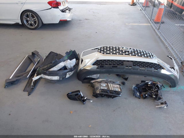 44013968 :رقم المزاد ، 5NMS24AJ1NH450071 vin ، 2022 Hyundai Santa Fe Sel مزاد بيع