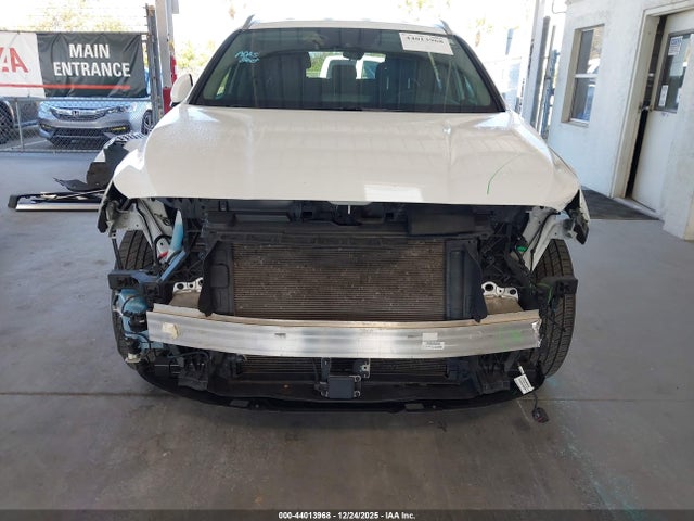 44013968 :رقم المزاد ، 5NMS24AJ1NH450071 vin ، 2022 Hyundai Santa Fe Sel مزاد بيع