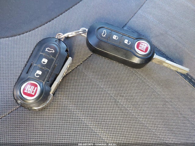 2015 FIAT 500L ZFBCFABH4FZ030081 Photo 10