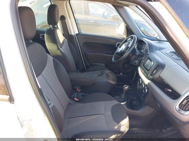 2015 FIAT 500L ZFBCFABH4FZ030081 Photo 4
