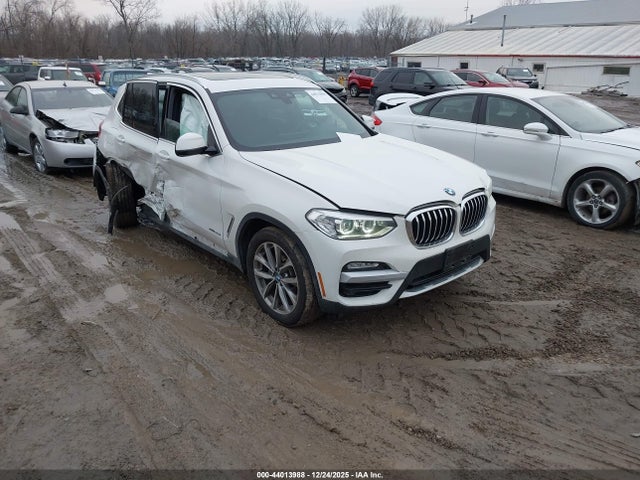 2018 BMW X3 5UXTR9C58JLC73199