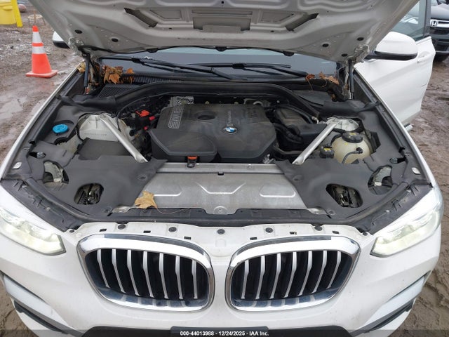 2018 BMW X3 5UXTR9C58JLC73199 Photo 9