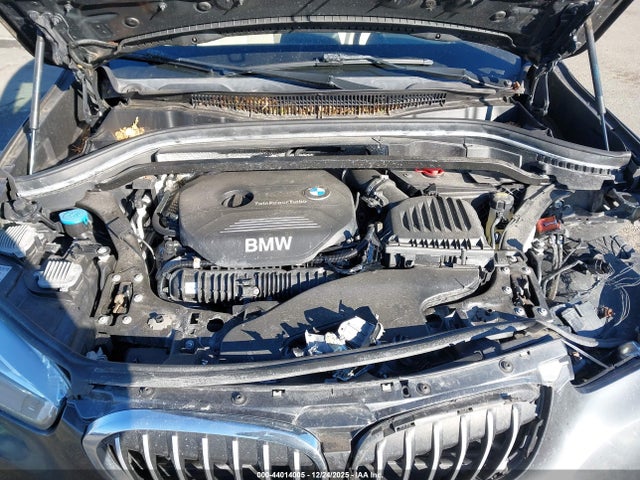 2016 BMW X1 WBXHT3C3XGP889721 Photo 9