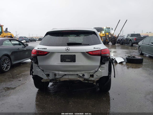 W1N4N4HB0MJ188950 Mercedes-Benz Gla 250 4matic