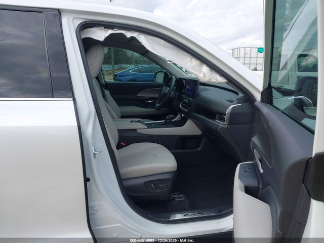 2024 Toyota Grand Highlander Hybrid Xle მანქანა იყიდება აუქციონზე, vin: 5TDACAB54RS021566, აუქციონის ნომერი: 44014089