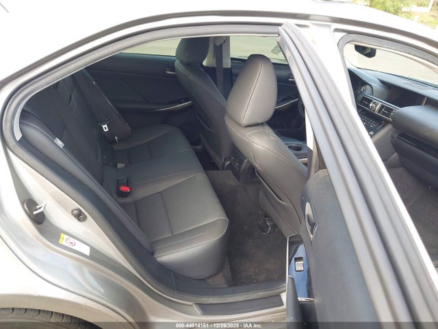 Lexus IS 200T 2017 JTHBA1D20H5060297 Image 8