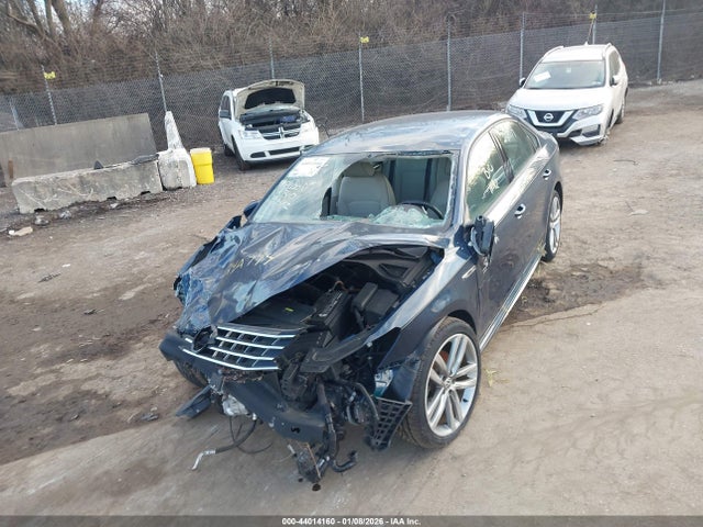1VWAA7A3XJC045690 Volkswagen Passat