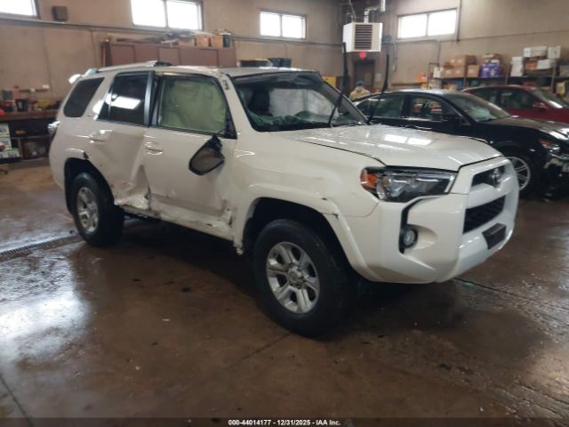 2019 TOYOTA 4RUNNER JTEBU5JR3K5617644