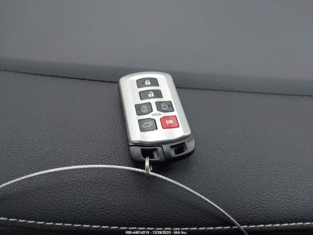 2016 TOYOTA SIENNA 5TDYK3DC3GS741334 Photo 10