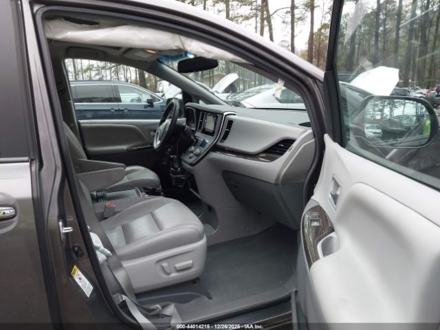2016 TOYOTA SIENNA 5TDYK3DC3GS741334 Photo 4