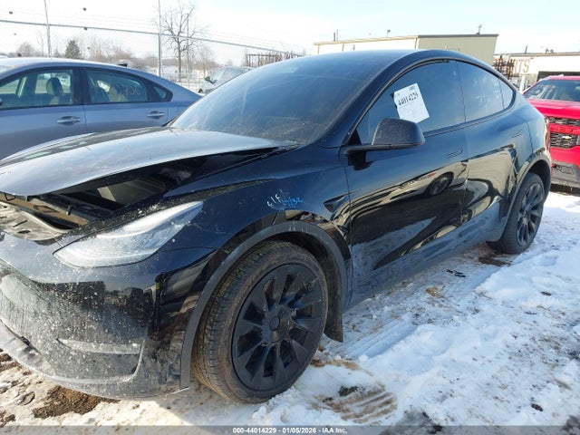 2022 TESLA MODEL Y 7SAYGDEE6NF390866 Photo 1