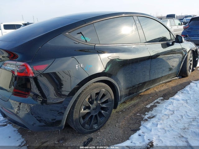 2022 TESLA MODEL Y 7SAYGDEE6NF390866 Photo 3