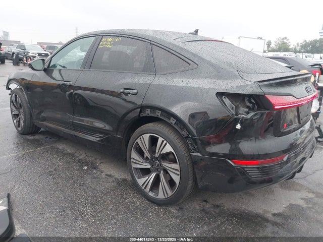 2024 AUDI Q8 E-TRON WA1DAAGE4RB013478 Photo 2