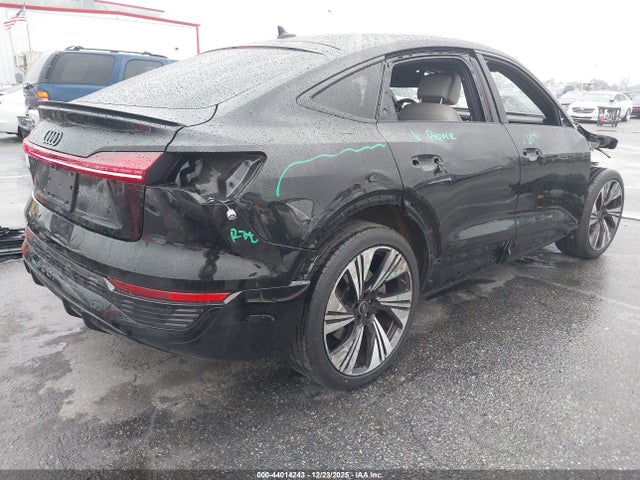 2024 AUDI Q8 E-TRON WA1DAAGE4RB013478 Photo 3