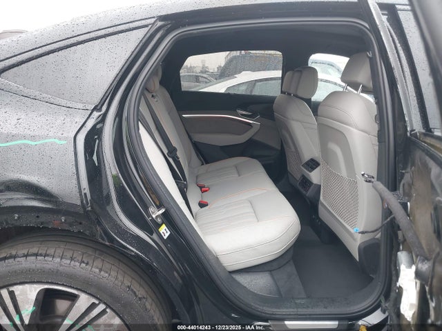 2024 AUDI Q8 E-TRON WA1DAAGE4RB013478 Photo 7