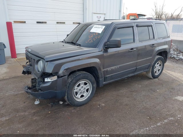 2016 Jeep Patriot Sport მანქანა იყიდება აუქციონზე, vin: 1C4NJPBA6GD575370, აუქციონის ნომერი: 44014274
