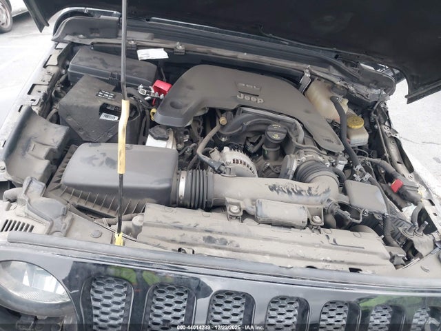 1C4GJXAG0JW282784 Jeep Wrangler Sport 4x4