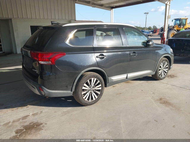 2019 MITSUBISHI OUTLANDER JA4AD3A33KZ027673 Photo 3