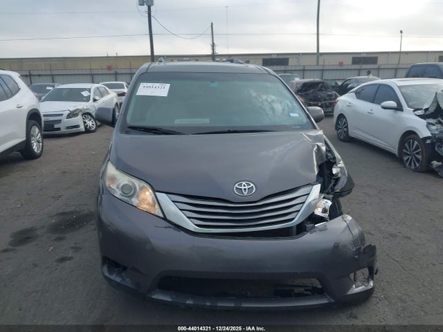 Auction sale of the 2015 Toyota Sienna Xle 8 Passenger, vin: 5TDYK3DC4FS598859, lot number: 44014321