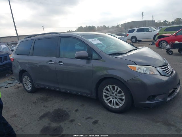 Auction sale of the 2015 Toyota Sienna Xle 8 Passenger, vin: 5TDYK3DC4FS598859, lot number: 44014321