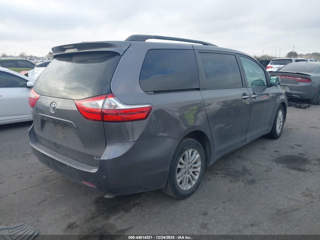 Auction sale of the 2015 Toyota Sienna Xle 8 Passenger, vin: 5TDYK3DC4FS598859, lot number: 44014321