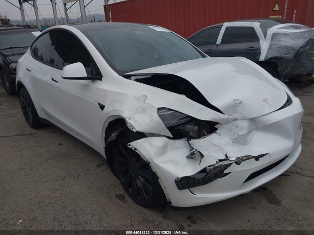 2023 TESLA MODEL Y 7SAYGDEF7PF597892 Photo 0