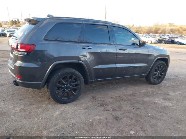 1C4RJFAG1JC256585 Jeep Grand Cherokee Altitude 4x4