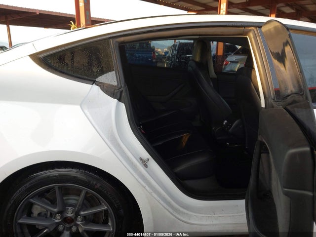 2019 TESLA MODEL 3 5YJ3E1EA0KF331784 Photo 7