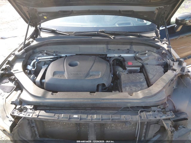 2020 VOLVO XC60 YV4102DL8L1436210 Photo 9