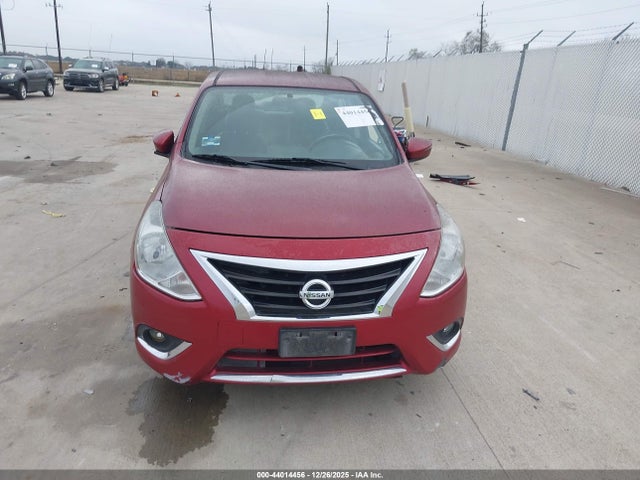 3N1CN7AD9JL865663 Nissan VERSA SEDAN