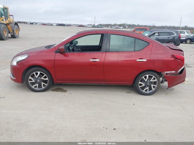 3N1CN7AD9JL865663 Nissan VERSA SEDAN