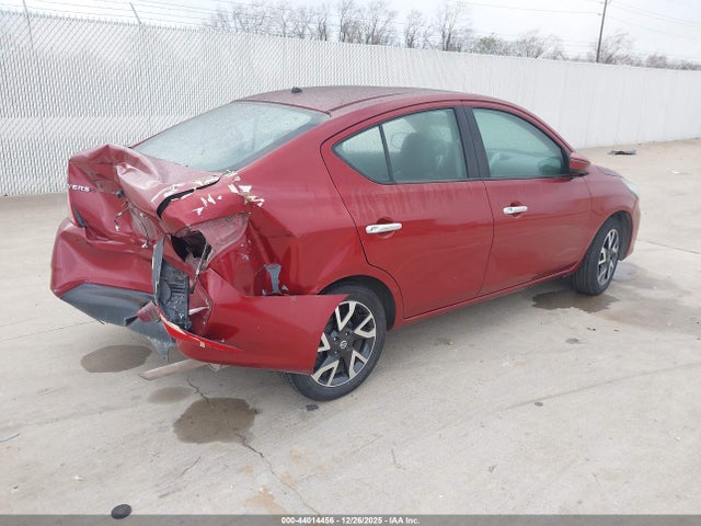 3N1CN7AD9JL865663 Nissan VERSA SEDAN