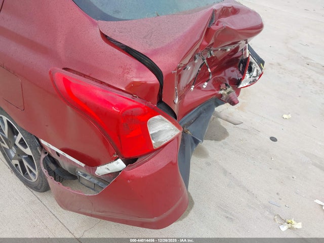 3N1CN7AD9JL865663 Nissan VERSA SEDAN