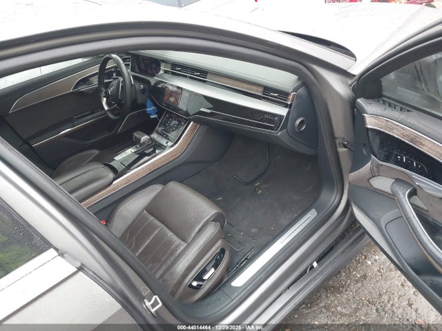 2019 AUDI A8 L WAU8DAF86KN001702 Photo 4