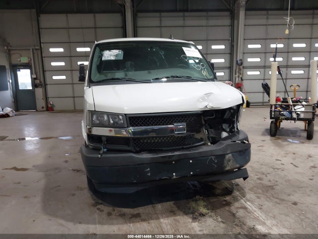 1GCWGBFP3K1219585 Chevrolet Express 2500 Work Van