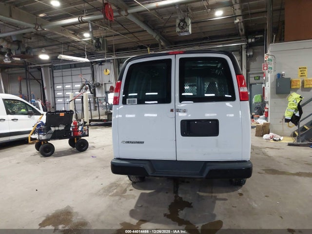 1GCWGBFP3K1219585 Chevrolet Express 2500 Work Van