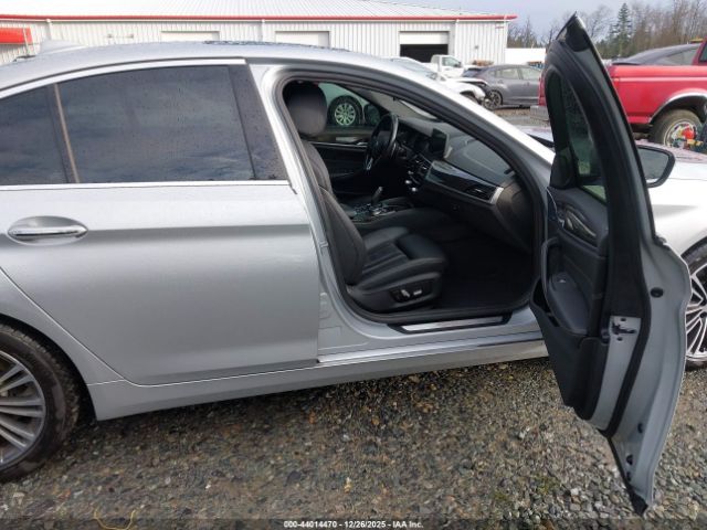 2017 BMW 530I WBAJA7C3XHWA71019 Photo 4