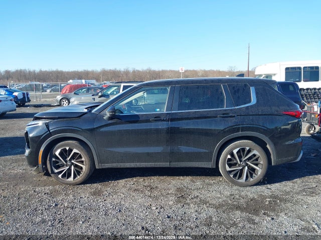 Продаж на аукціоні авто 2022 Mitsubishi Outlander Black Edition S-awc/se 2.5 S-awc/se Launch Edition S-awc, vin: JA4J4UA83NZ082064, номер лоту: 44014474