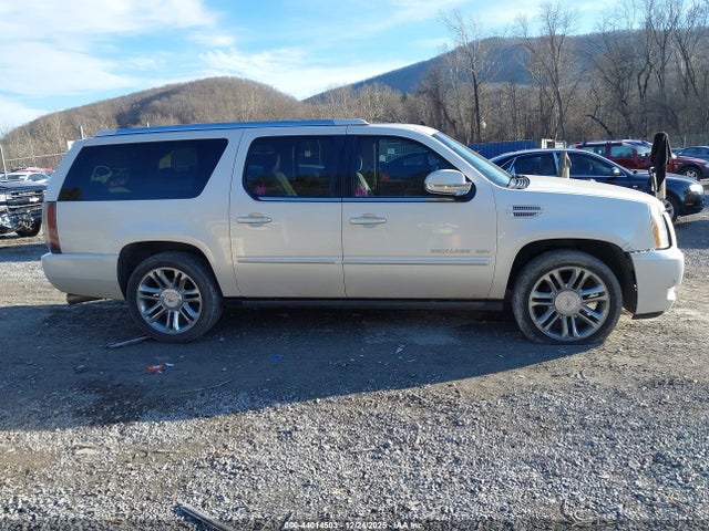 Продаж на аукціоні авто 2013 Cadillac Escalade Esv Premium, vin: 1GYS4JEF3DR114022, номер лоту: 44014503
