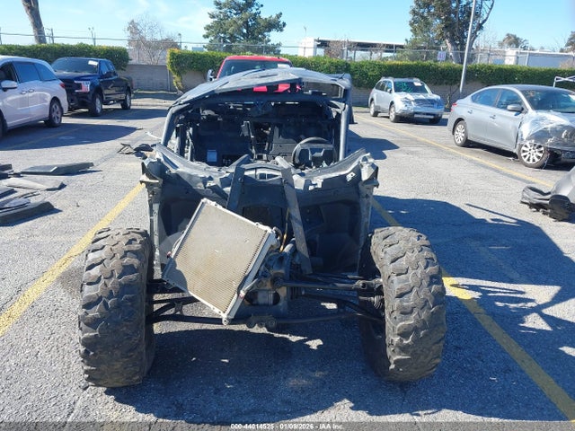 2022 CAN-AM MAVERICK X3 MAX 3JBVNAV22NE000817 Photo 4