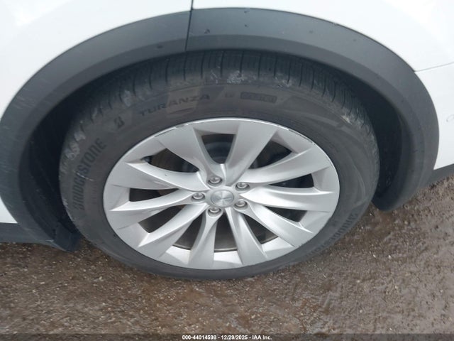 Продажа на аукционе авто 2020 Tesla Model X Long Range Dual Motor All-wheel Drive/long Range Plus Dual Motor All-wheel Drive, vin: 5YJXCDE21LF298541, номер лота: 44014598