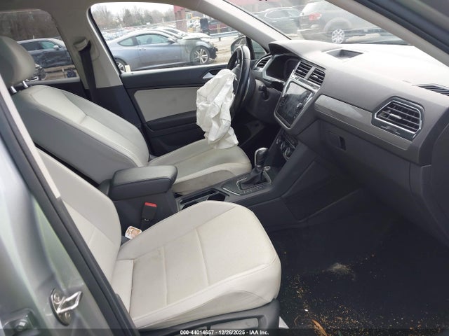 Продажа на аукционе авто 2019 Volkswagen Tiguan 2.0t Se/2.0t Sel/2.0t Sel R-line/2.0t Sel R-line Black, vin: 3VV3B7AX3KM128648, номер лота: 44014657