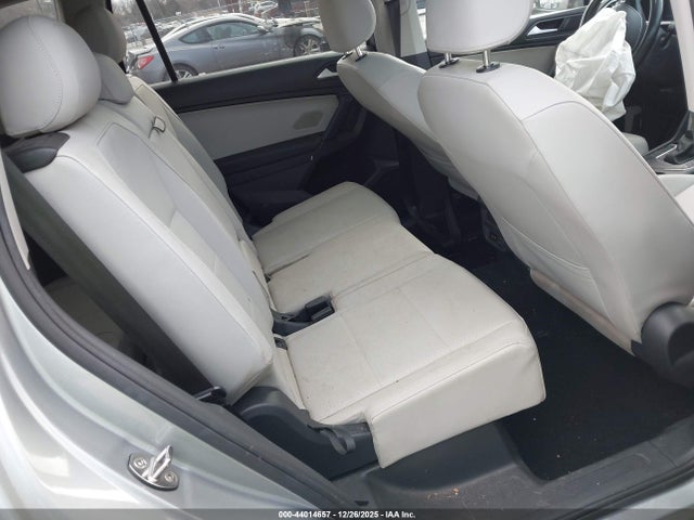 Продажа на аукционе авто 2019 Volkswagen Tiguan 2.0t Se/2.0t Sel/2.0t Sel R-line/2.0t Sel R-line Black, vin: 3VV3B7AX3KM128648, номер лота: 44014657