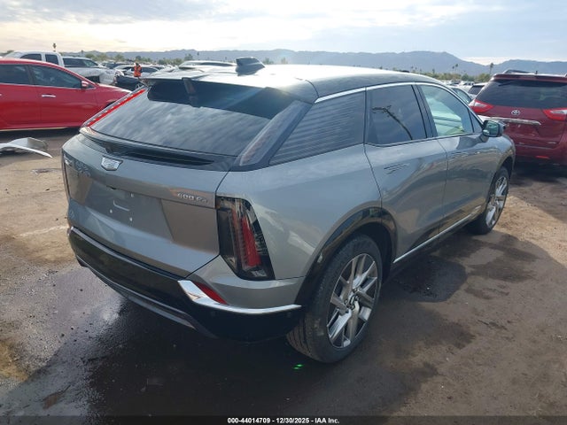 2025 CADILLAC OPTIQ 3GYK3DMR2SS263371 Photo 3