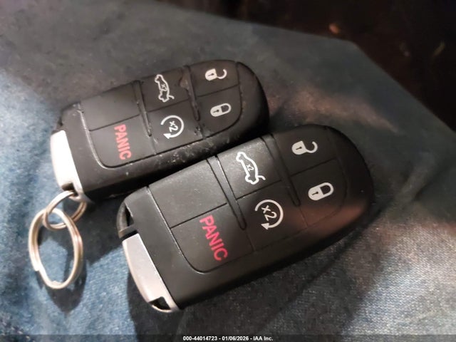 Auction sale of the 2015 Chrysler 200 S, vin: 1C3CCCBB9FN685393, lot number: 44014723