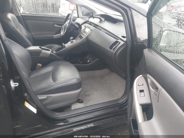 JTDKN3DU6E1778961 Toyota Prius Four