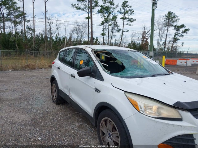 2014 Ford Escape S მანქანა იყიდება აუქციონზე, vin: 1FMCU0F70EUA78652, აუქციონის ნომერი: 44014786